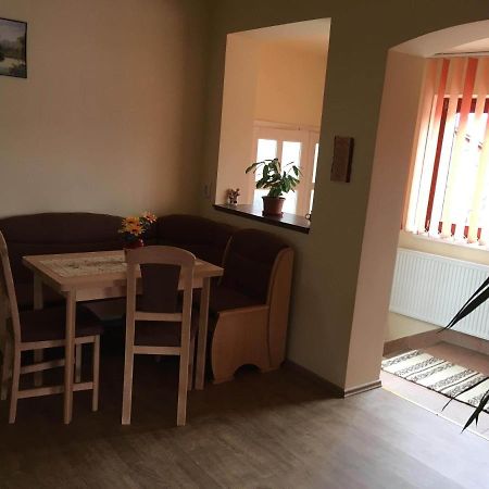 JoseniBicsak Apartmanアパートメント エクステリア 写真