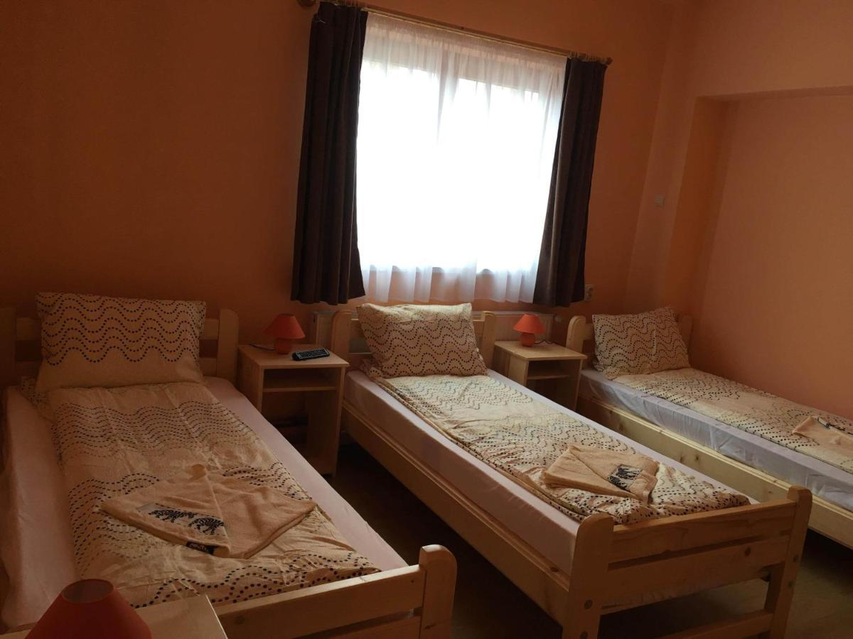 JoseniBicsak Apartmanアパートメント エクステリア 写真