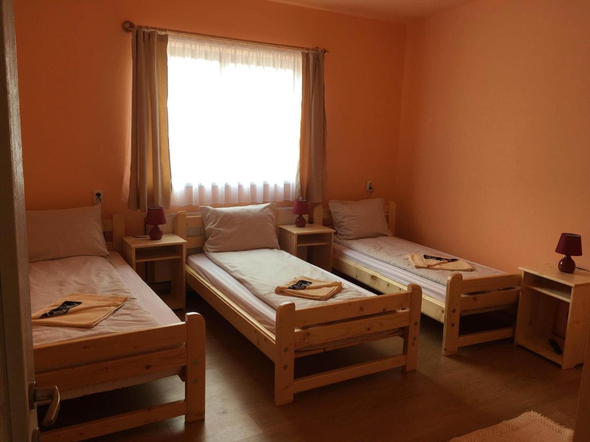 JoseniBicsak Apartmanアパートメント エクステリア 写真